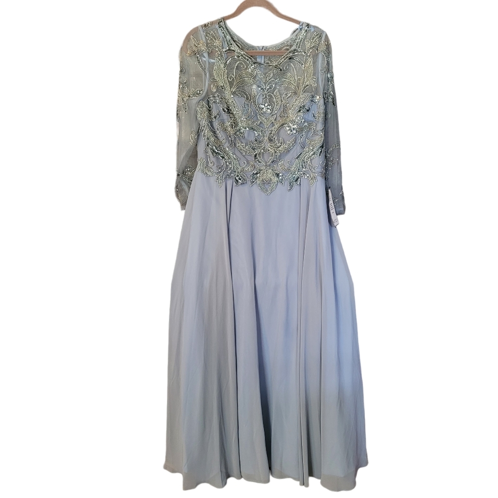 NWT Xscape formal gown with beading- 16P